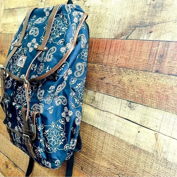 Steve Madden Barnet Avenue Utility Navy Backpack - Picture 3 of 12